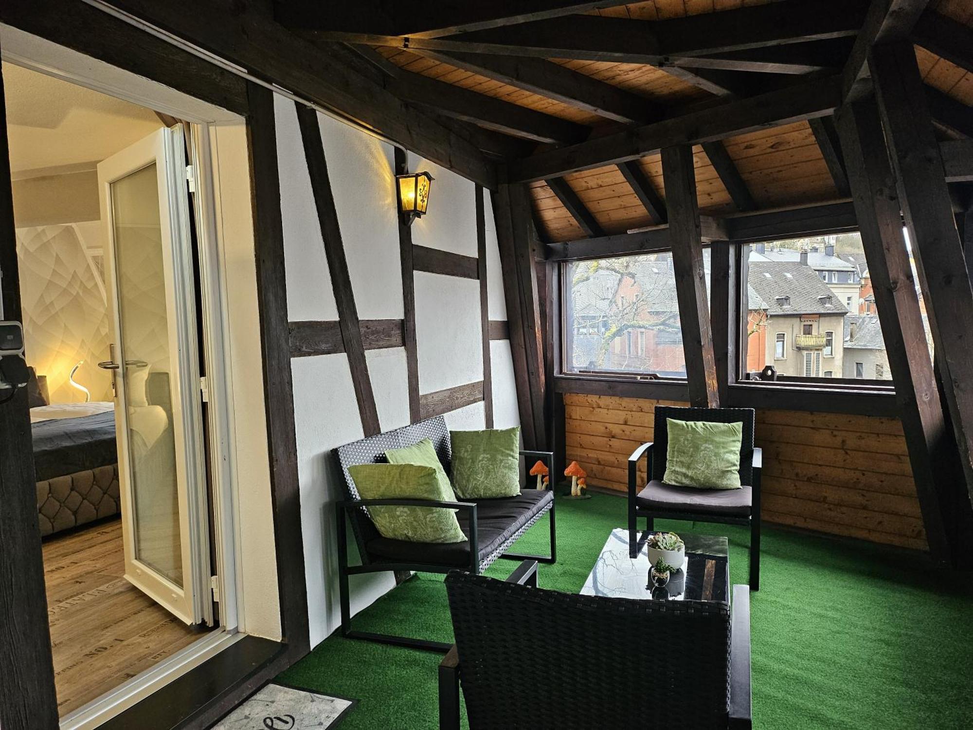 Hotel Schlossschenke Idar-Oberstein Exterior photo